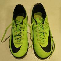 Scarpa nike calcetto n.35
