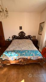 Gruppo letto in noce