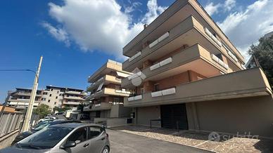 2 LOCALI A MARINO