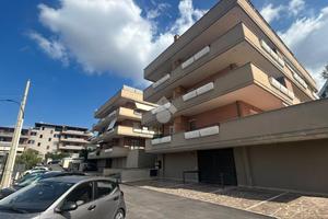 2 LOCALI A MARINO