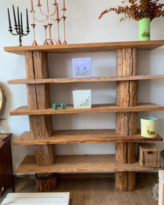 libreria, porta oggetti a mensole fatta a mano