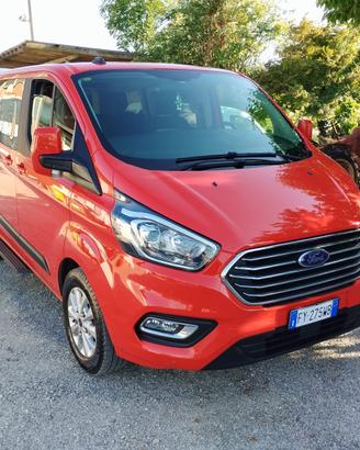 Ford Tourneo Custom 2.0 Ecoblue MHEV 130 8 posti