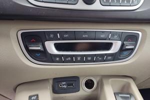 Comandi riscaldamento RENAULT SCENIC del 2009