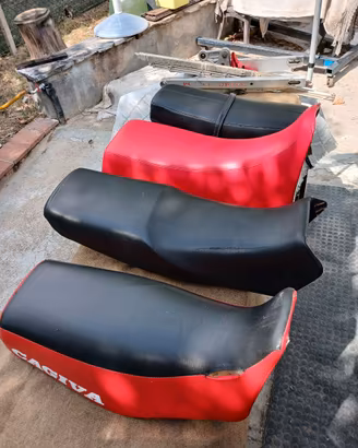 Selle moto varie