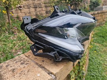Faro/Fanale anteriore  TMAX 2020-2021