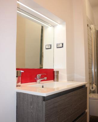 Mobile bagno sospeso