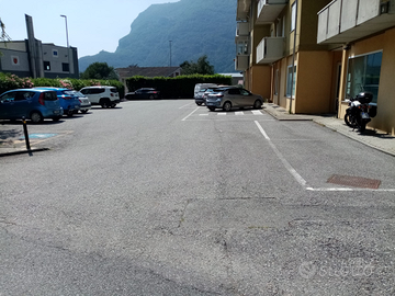 Locale 41 mq + magazzino e parcheggio a Donnas AO