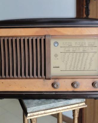 Radio antica a valvole  TELEFUNKEN T83