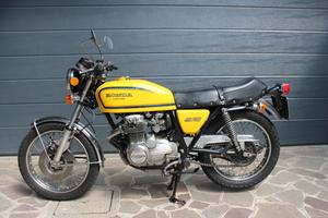 Honda 400 Four Super Sport 1975 colore giallo