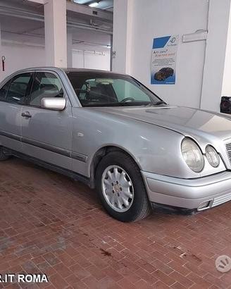 Mercedes e 200 elegance