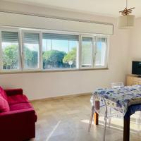 Casa al mare con giardino