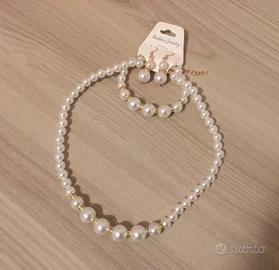 Set collana, bracciale e orecchini, perle finte