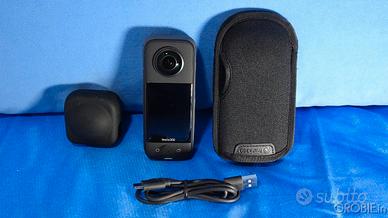 Action cam per riprese a 360° Insta360 X3