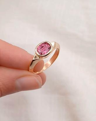 Anello oro rosa e rubellite.