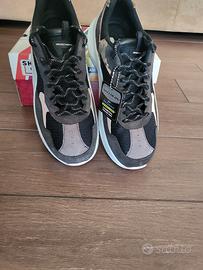 Sketches scarpe da ginnastica 