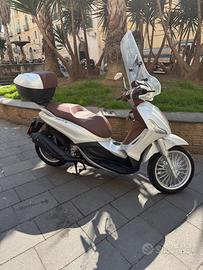 Piaggio Beverly 300  – PARI AL NUOVO