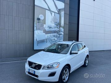 Volvo XC 60 XC60 2.4 D 175 CV FWD DRIVe Summum