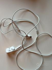Apple Auricolari EarPods con connettore Lightning