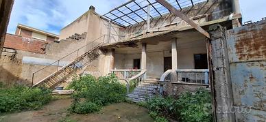 Via Cagliari Indipendente da ristrutturare