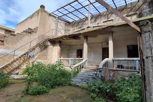 Via Cagliari Indipendente da ristrutturare