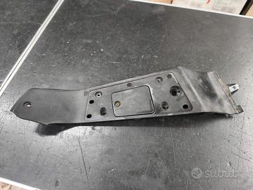 USATA 00164681N1R PEDANA SUPERIORE DX KYMCO AK 550