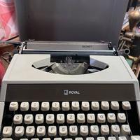 Macchina da scrivere Royal Signet