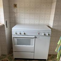 Cucina con forno
