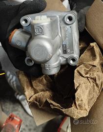Pompa olio servosterzo per Alfa 164 3.0 Q4 e TD