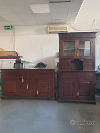credenza vetrina  e mobile basso abbinato in legno