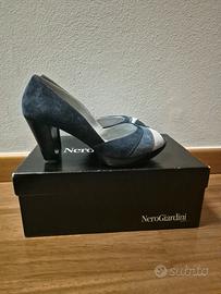 Scarpe decolleté NeroGiardini in camoscio blu