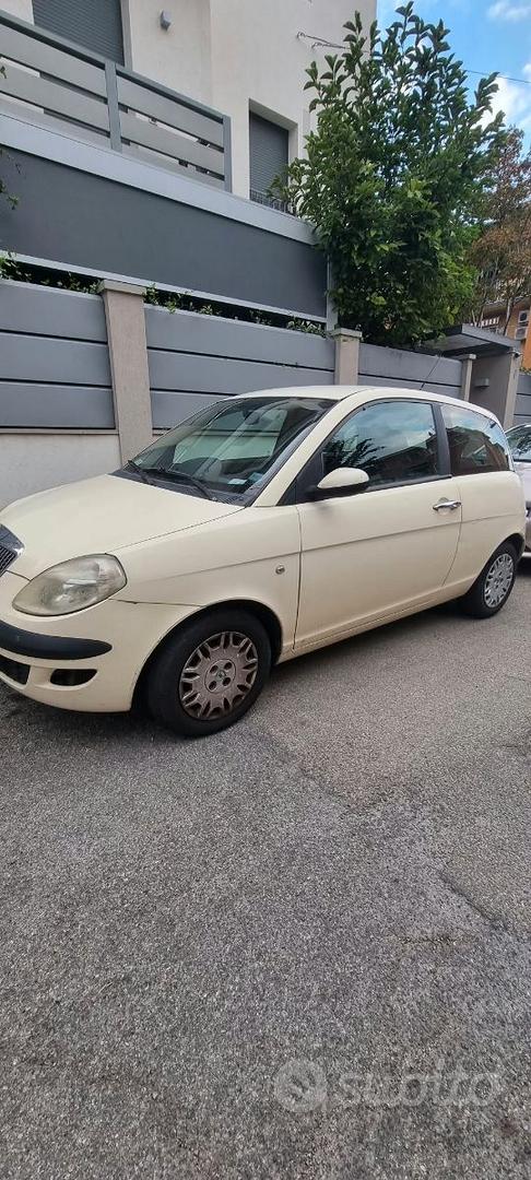Lancia Ypsilon 2005 photo 2