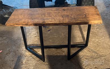 Tavolino in legno e ferro