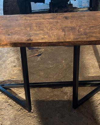 Tavolino in legno e ferro