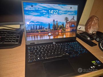 Lenovo Legion 5 - RTX5070, 32GBRAM, i7-14700HX 