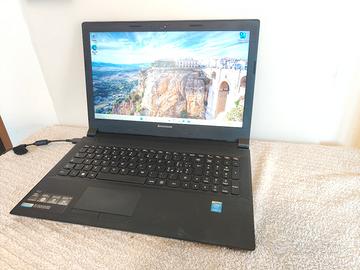 PC Portatile Lenovo 15" Win 11 Pro i5 SSD