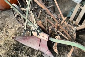 Aratri antichi di tutti i tipi funzionanti + tino