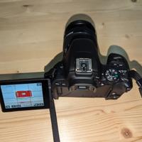 Canon EOS200D - Reflex + zaino + cavalletto