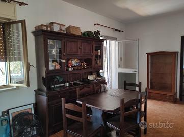 Casa di campagna con terreno alberato