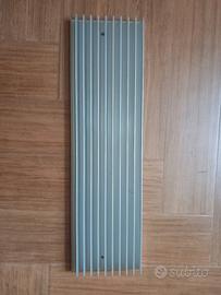 Porta CD da muro d'acciaio