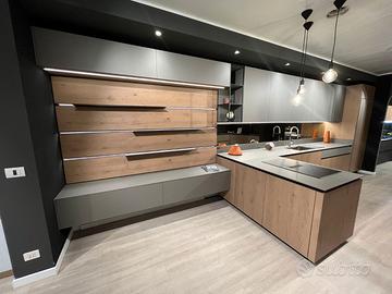 CUCINA IN ROVERE IMPIALL. E SCHIENALE IN VETRO