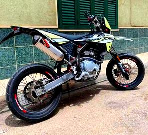 Fantic motard 125