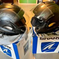 Coppia di caschi modulari Shark Evo