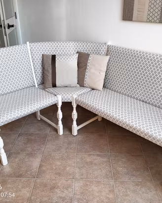 Set divanetto angolare+2 cuscini+quadro arredo
