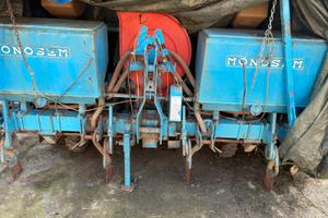 Seminatrice per mais