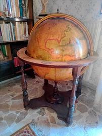 Globo bar vintage in legno 