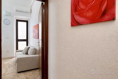 Ampio bilocale al piano terra