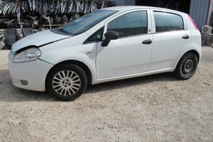Ricambi usati fiat grande punto 1.3 multi jet 2011