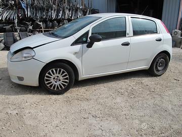 Ricambi usati fiat grande punto 1.3 multi jet 2011