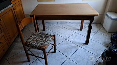 Tavolo cucina con 4 sedie allungabile