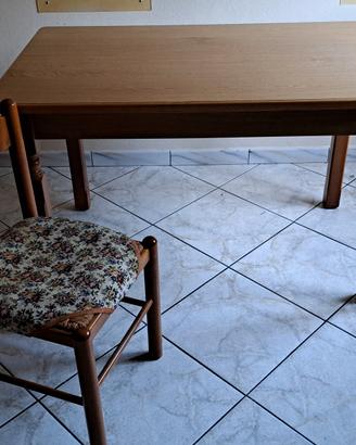 Tavolo cucina con 4 sedie allungabile